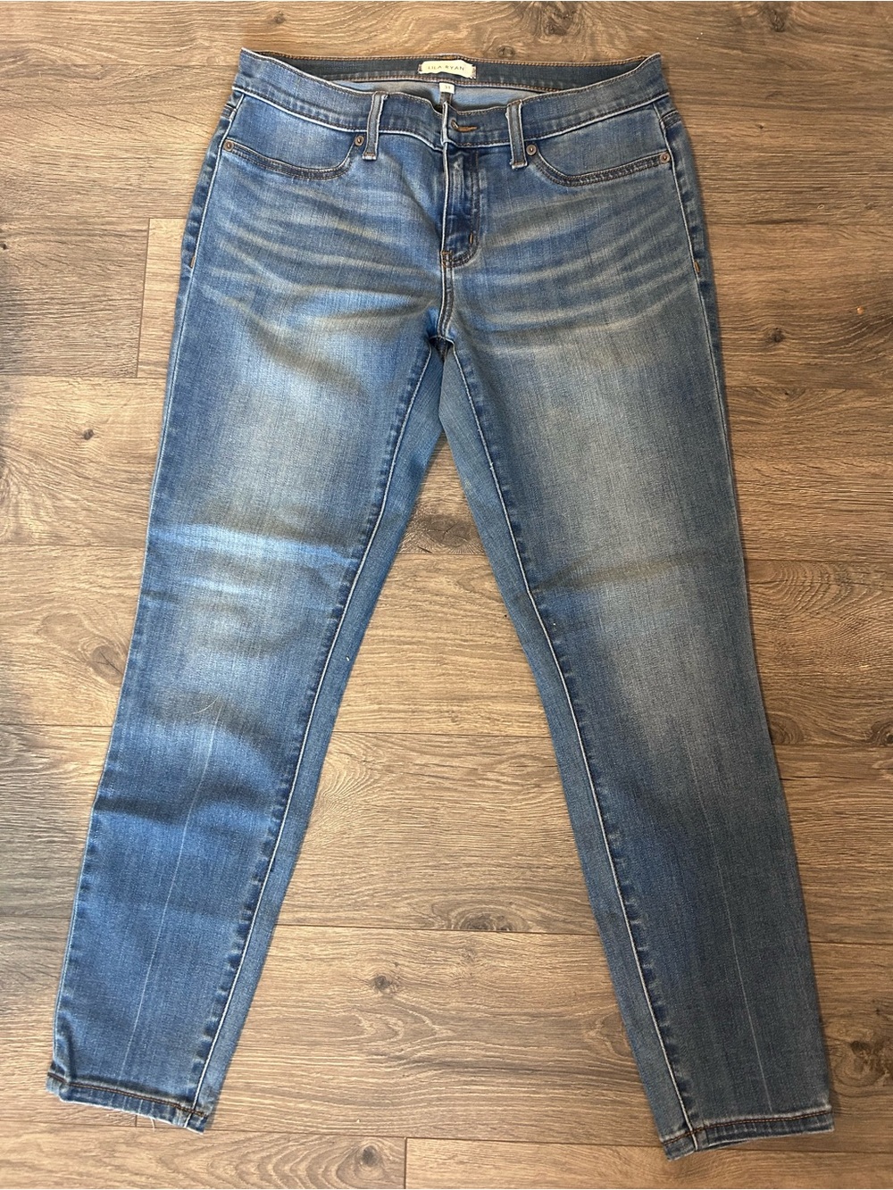 LILA RYAN Women's Medium Blue Skinny Jeans